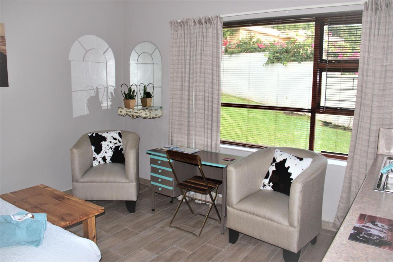 Glasstree B&B Bredasdorp Esterno foto